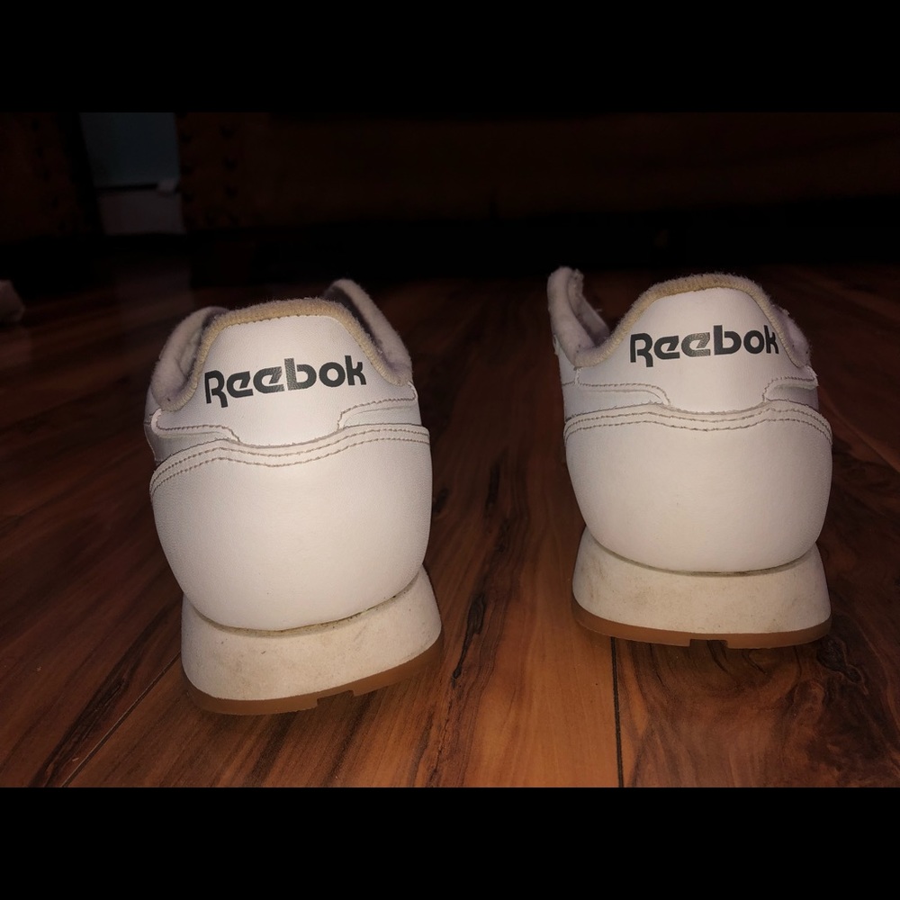 White Reebok classics 👟 - Picture 3 of 4